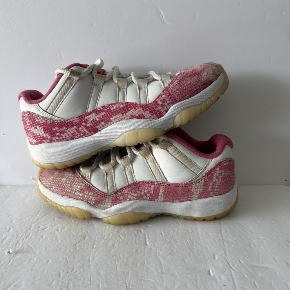 Nike Air Jordan 11 Retro Low Pink Snakeskin 2019 Women's Sz 8.5 AH7860-106